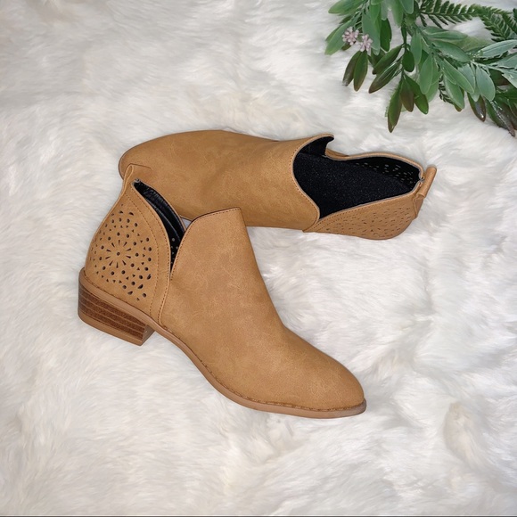 Blivener | NWOT Casual Slip On Bootie - Picture 2 of 8